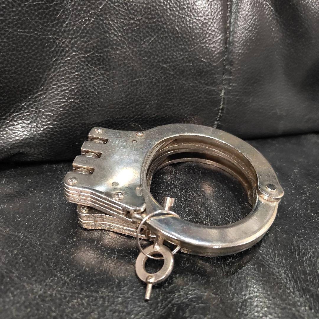 金属製 手錠 鍵付き