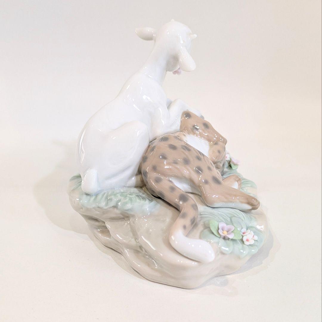 リヤドロ　平和の王国　豹と子ヤギ　#6926