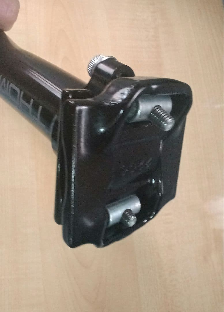 金*犀様 THOMSON シートポスト 27.2x330mm セットバック有