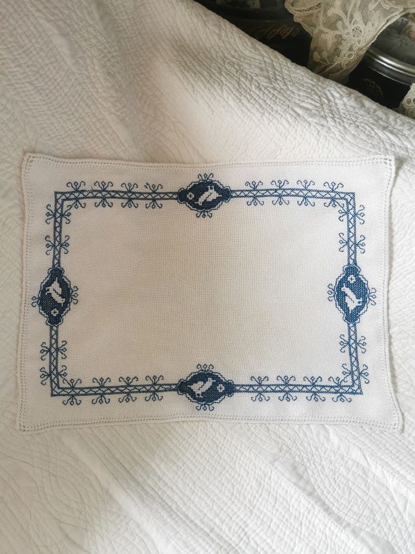 アンティークフランス 青い鳥のクロスステッチ刺繍 青糸刺繍ランナー リネンクロス