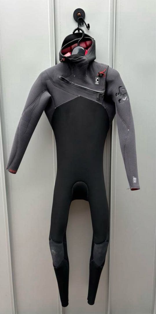 C-Skins Rewired フード付セミドライスーツ 黒/グレー MTサイズ