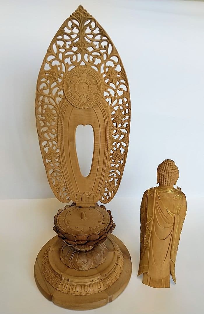 阿弥陀如来立像 5寸 #660 円台座 宝相華唐草 透彫り◆白檀 木彫 仏像