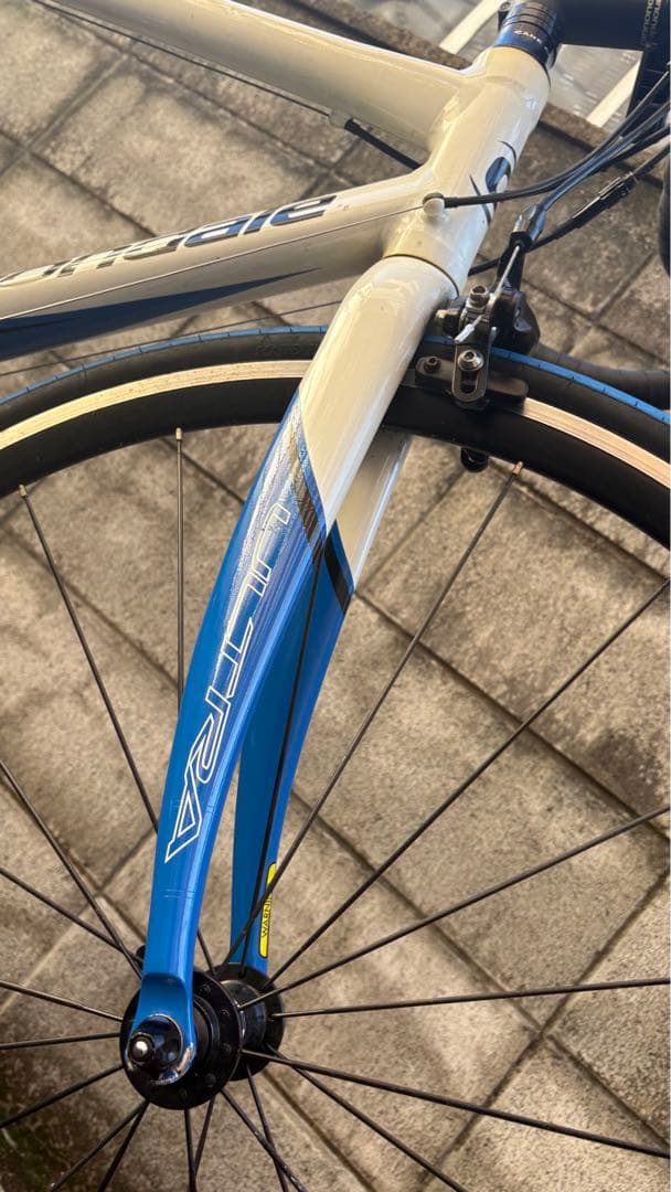 [引き取りなら一万円引き]Cannondale ロードバイク CAAD8