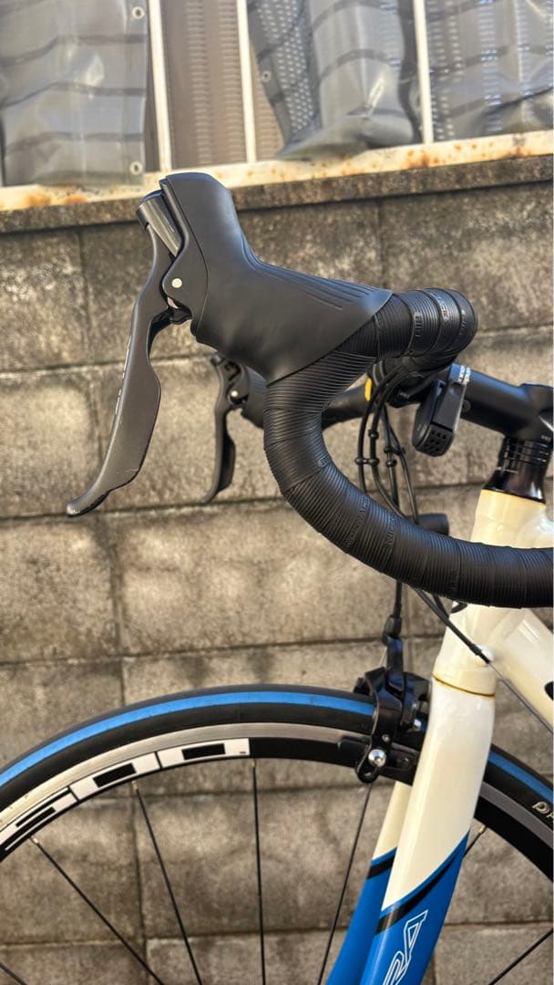 [引き取りなら一万円引き]Cannondale ロードバイク CAAD8