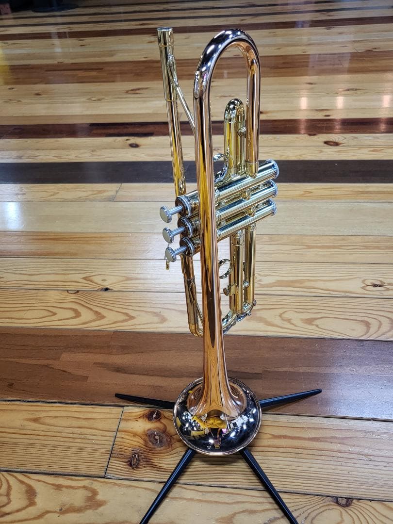 YAMAHAトランペット YTR3320 本体とケース、スタンド付属