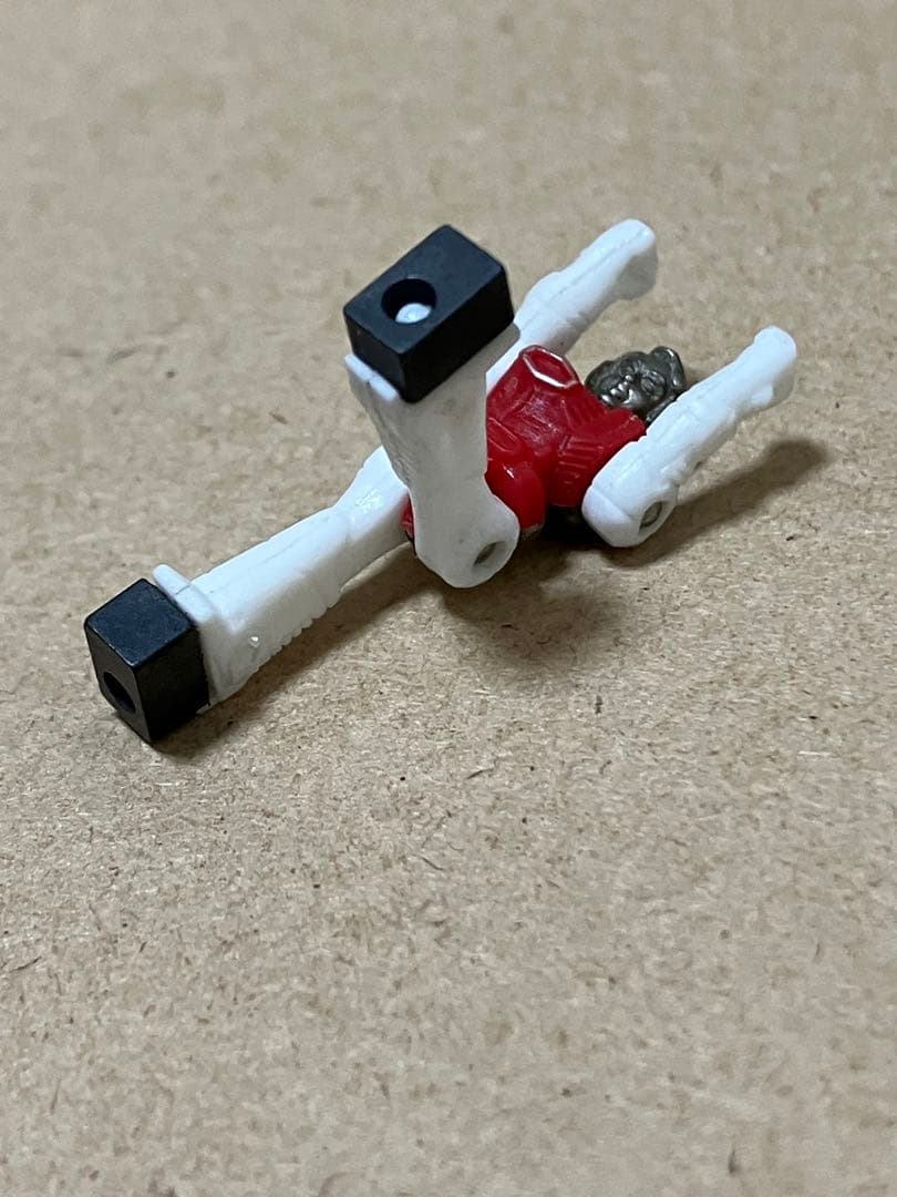 ダイアクロン隊員　ミニプラ　ミクロマン　タカラ　白赤　消しゴム