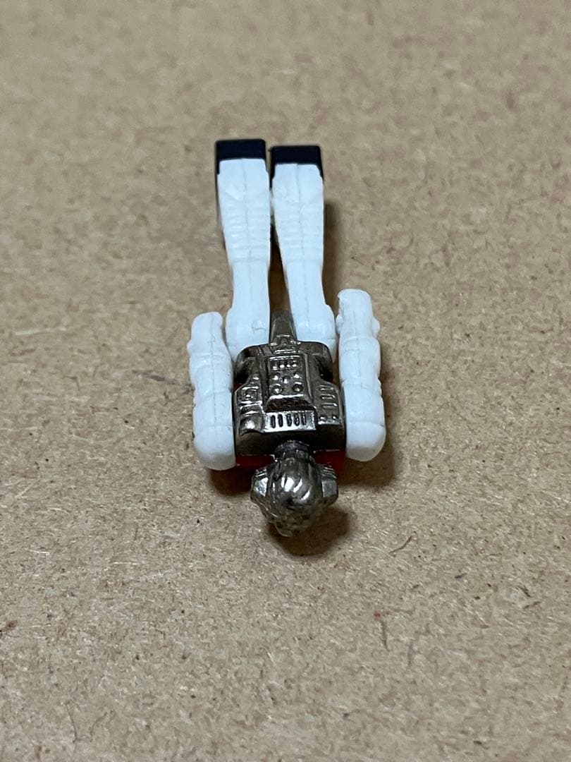 ダイアクロン隊員　ミニプラ　ミクロマン　タカラ　白赤　消しゴム