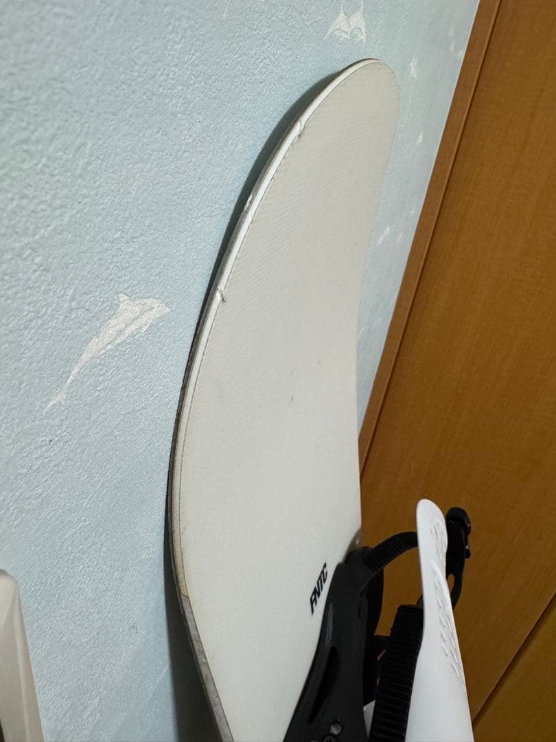 FNTC TNT ホワイトブラック ビンディング付き 147cm