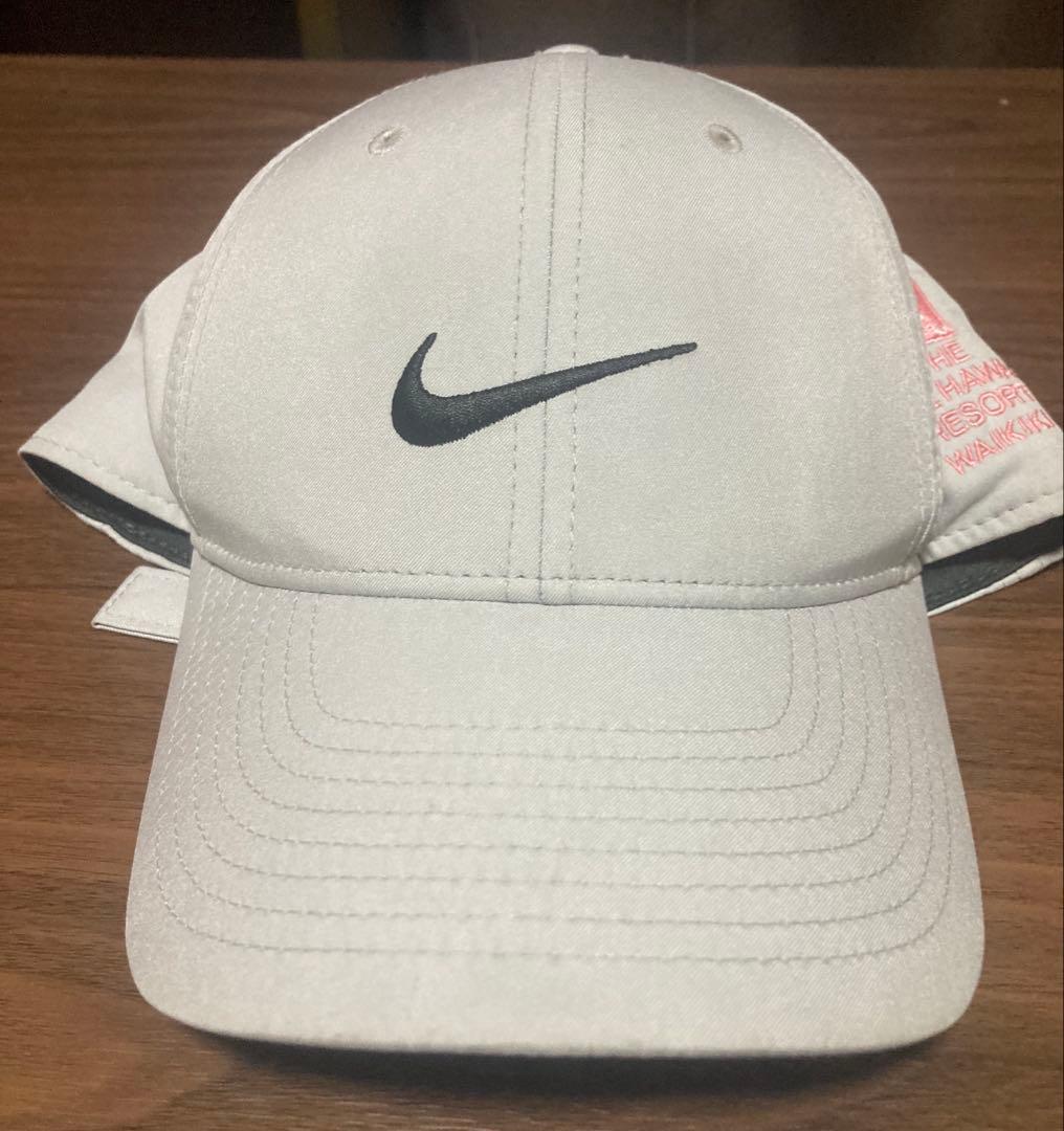ロイヤルハワイアン限定　ナイキキャップ　グレー　ピンク刺繍