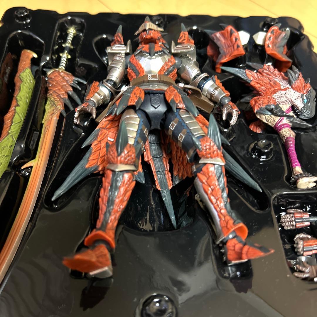 【即購入ok!!】モンスターハンター4 レウスシリーズ装備ハンター (剣士)