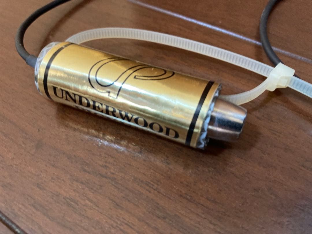 【未使用品】Underwood コントラバス用ピックアップ