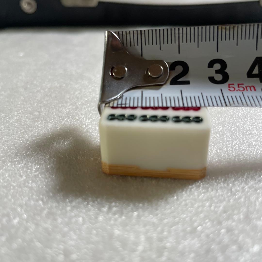 【真贋鑑定済・極上品】手彫り 牛骨 麻雀牌 背竹 時代物 骨牌 アンティーク