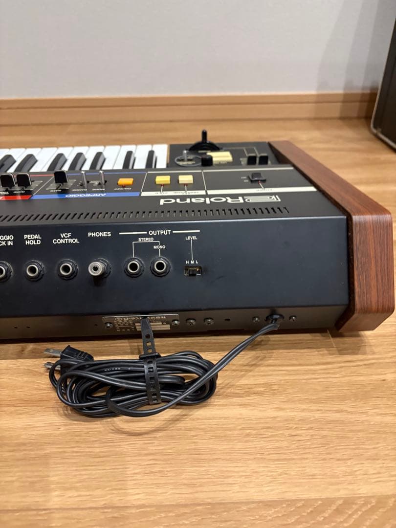 Roland JUNO-6 ポリフォニック・シンセサイザー