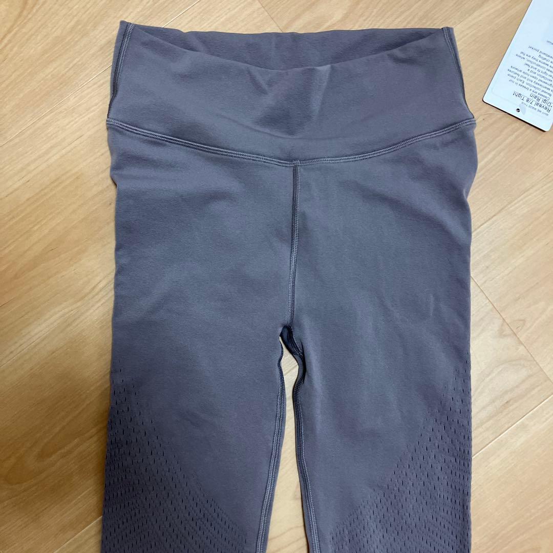 ルルレモン　グレー ヨガパンツ