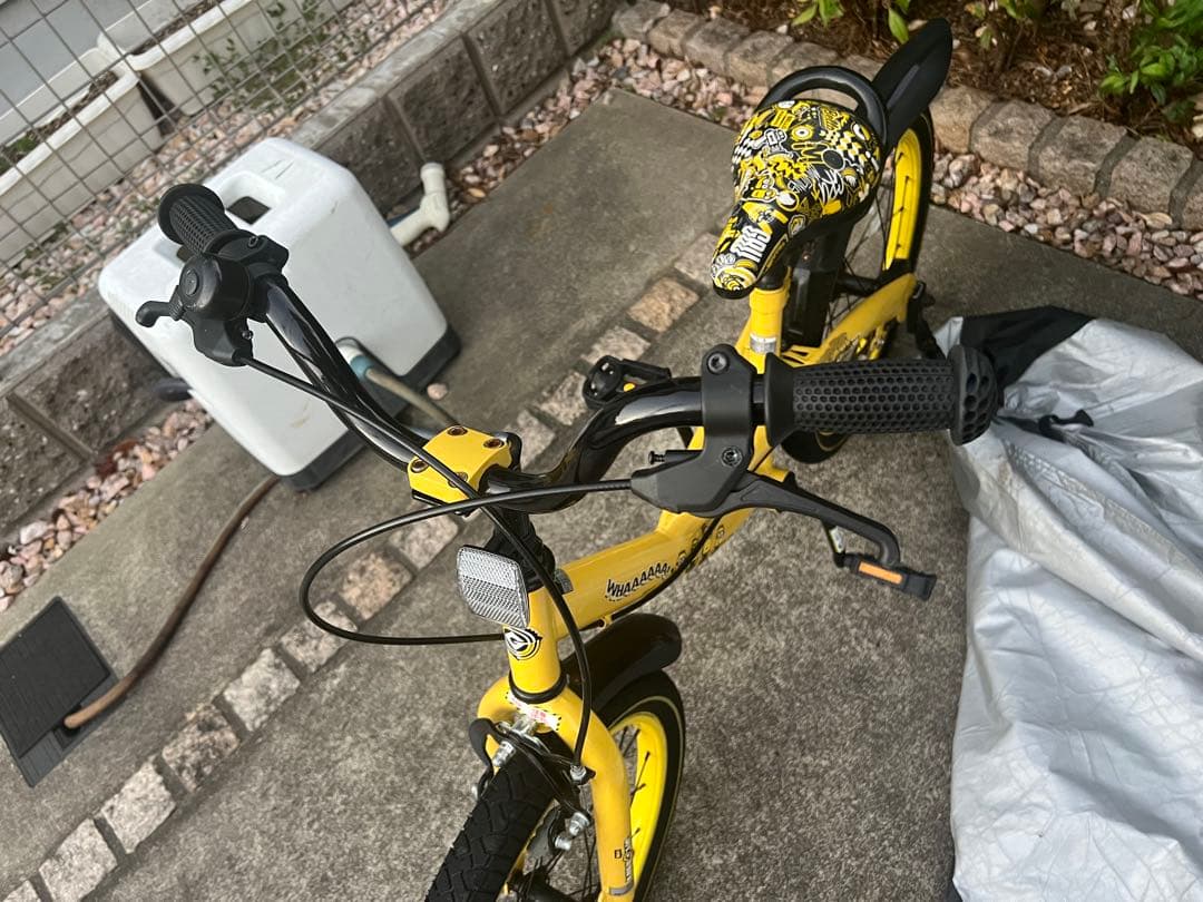 Minions(ミニオンズ) 子供用自動車　18インチ