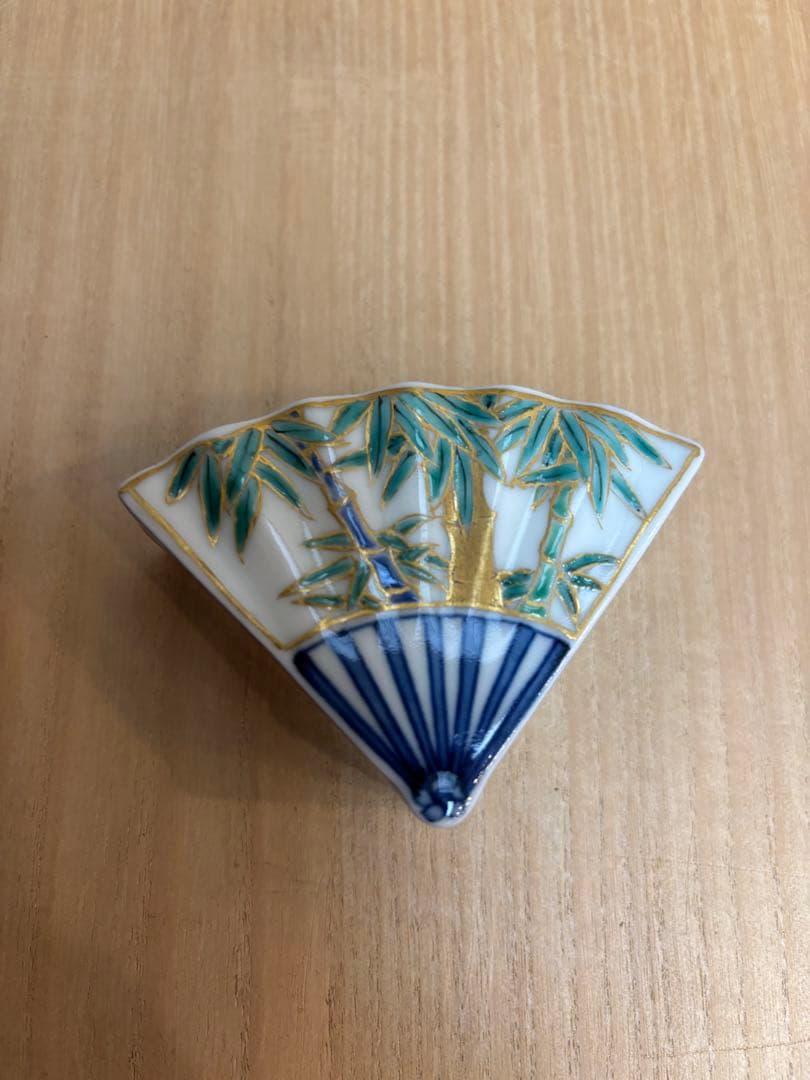 香合　金彩染付　開扇　西村徳泉作