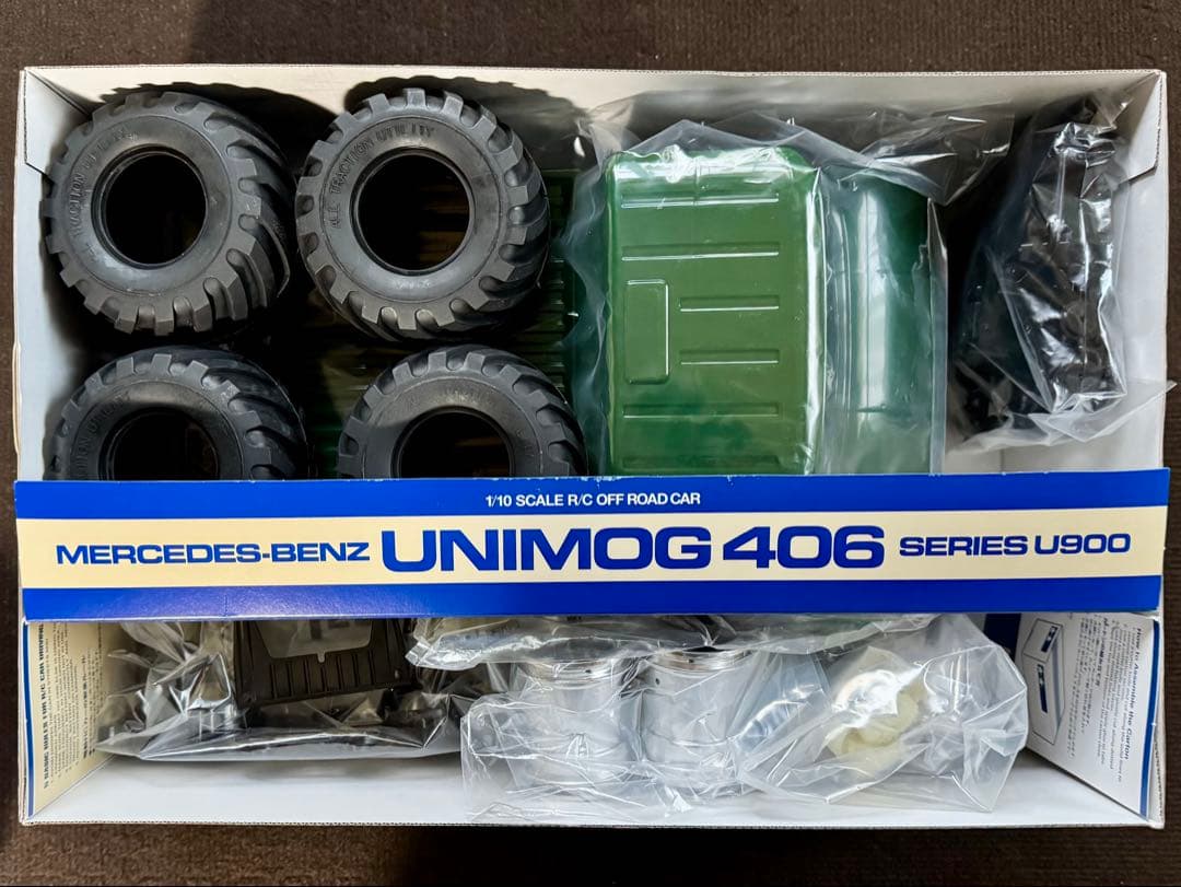 未組立品 タミヤ CW-01 シャーシ ウニモグ 406 塗装済グリーンカラー