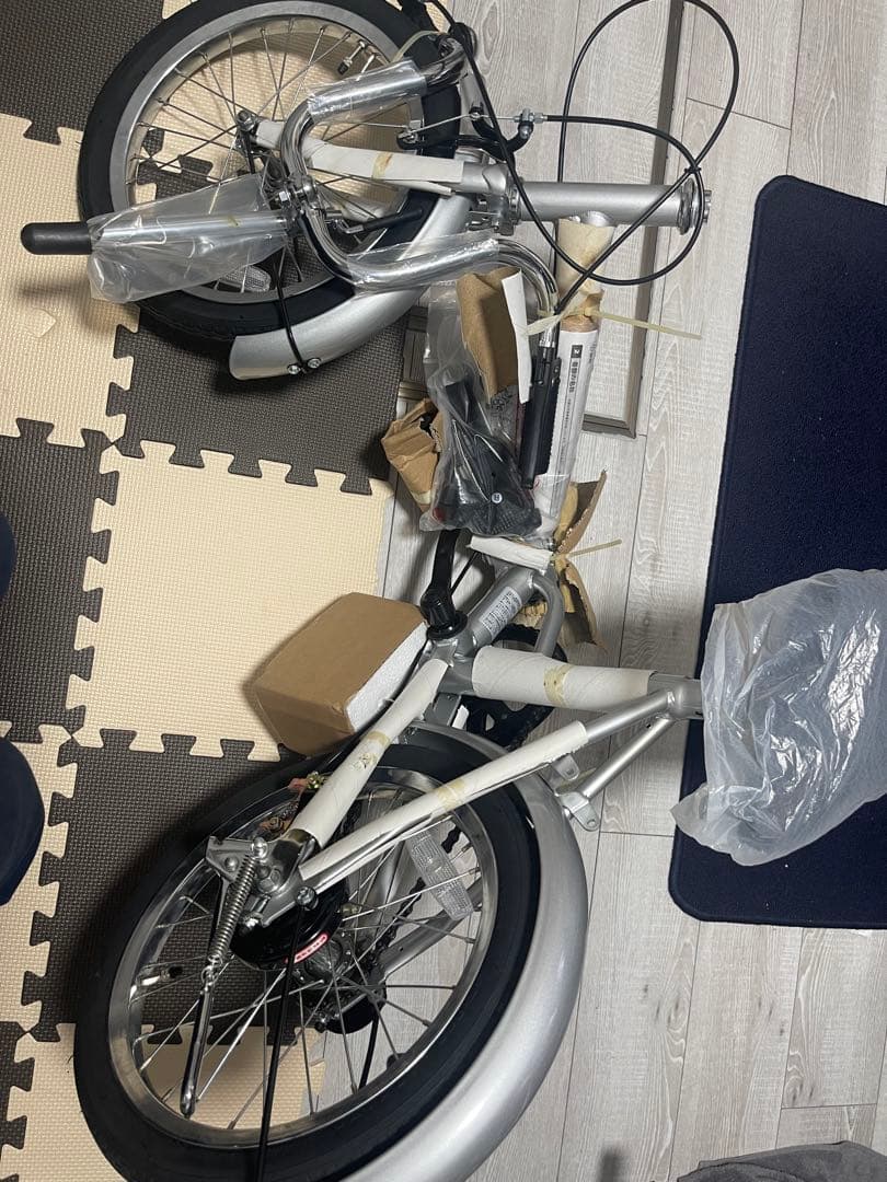 折りたたみ自転車 シルバー　新品未使用