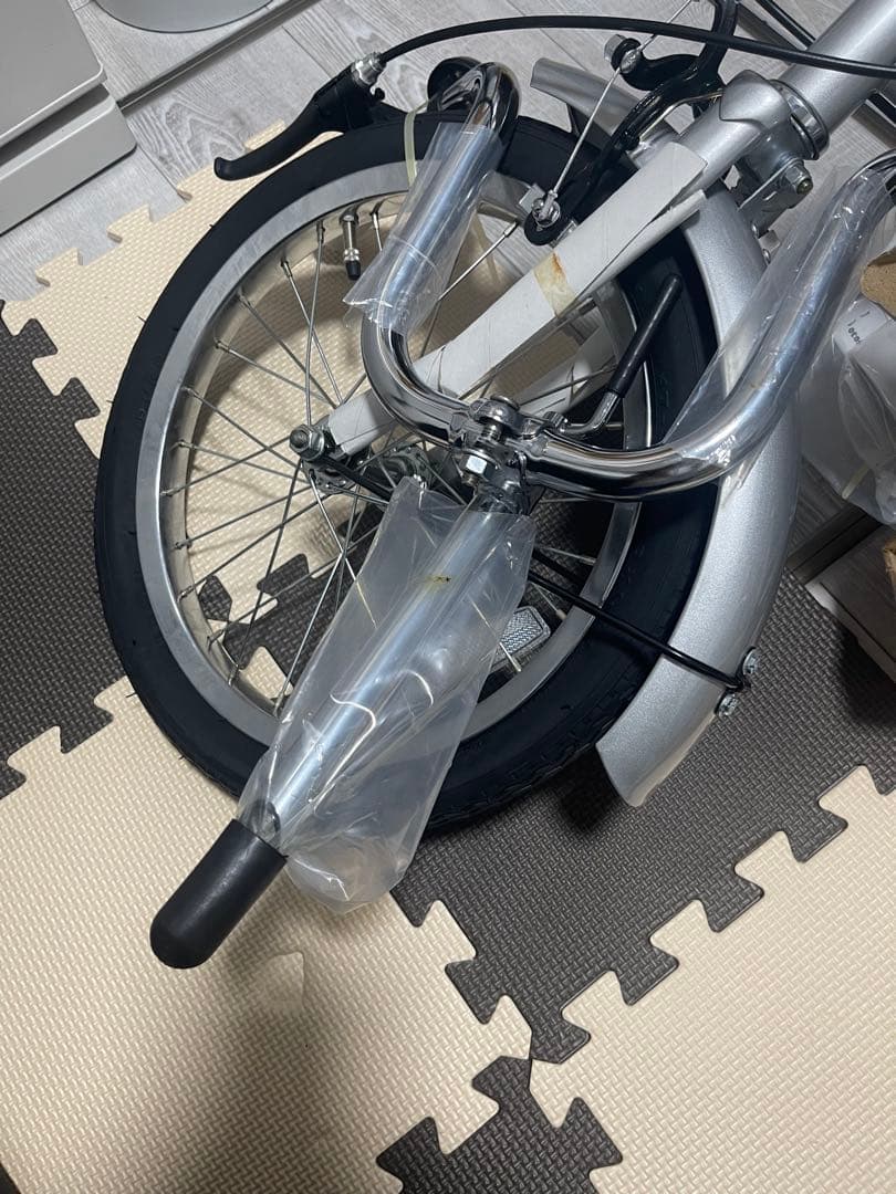 折りたたみ自転車 シルバー　新品未使用