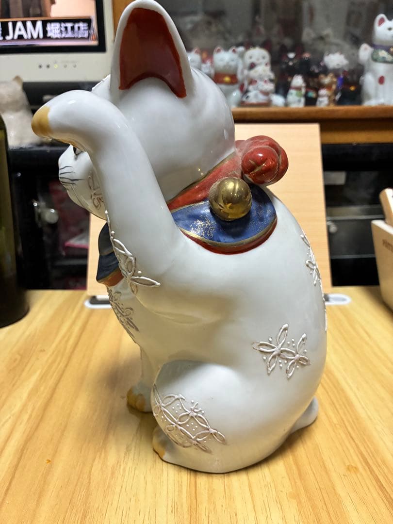招き猫 陶器製置物