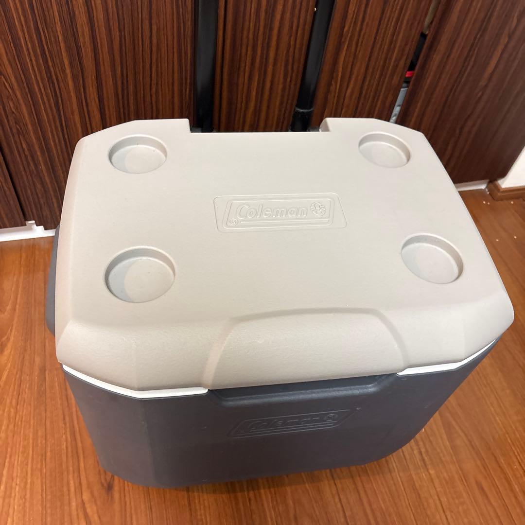 コールマン⭐︎限定カラー⭐︎美品⭐︎クーラーボックス