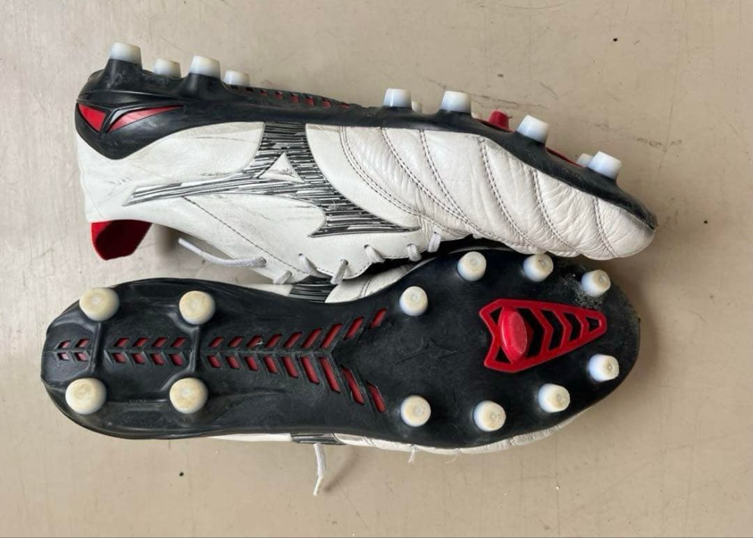 Mizuno サッカーシューズ ホワイト/レッド