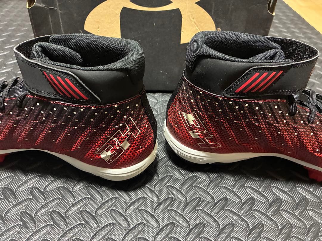 【海外限定】アンダーアーマー　ポイントスパイク【野球】