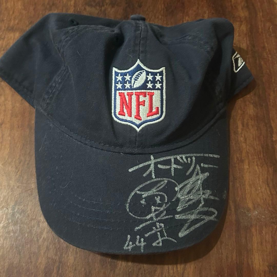 オードリー直筆サイン入りキャップ。リーボック。 NFLロゴ。フリーサイズ。