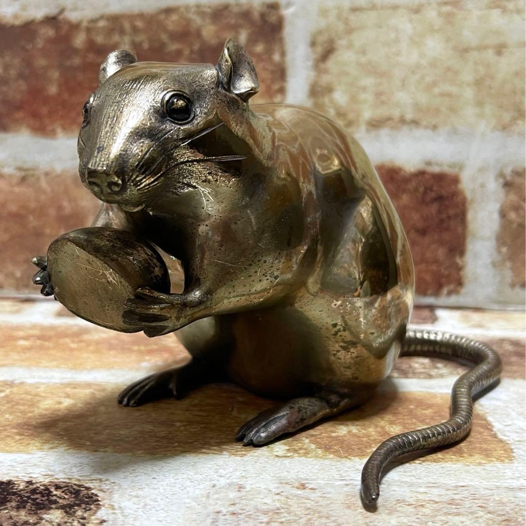 正斉(銘) 栗持ち鼠　金属製