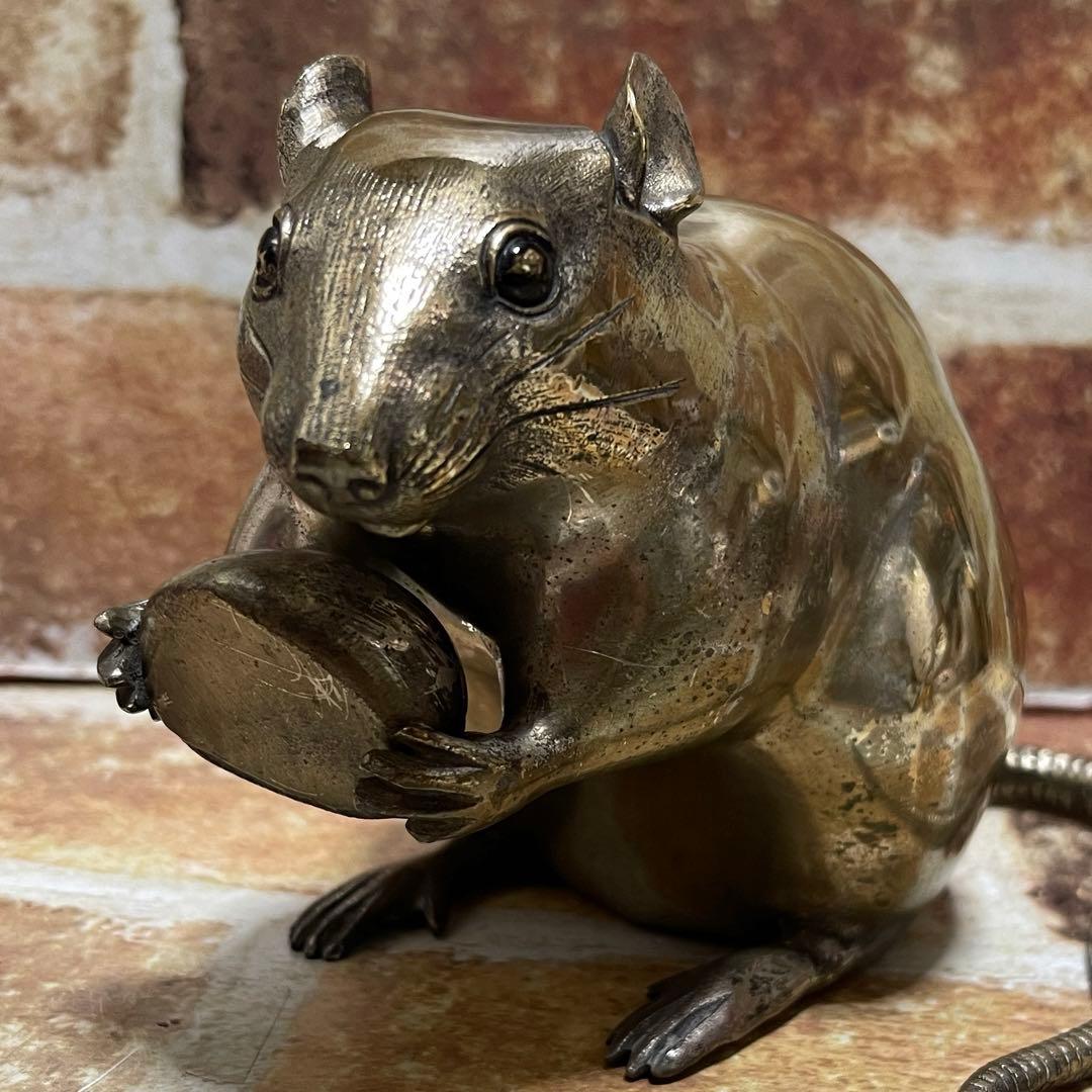 正斉(銘) 栗持ち鼠　金属製