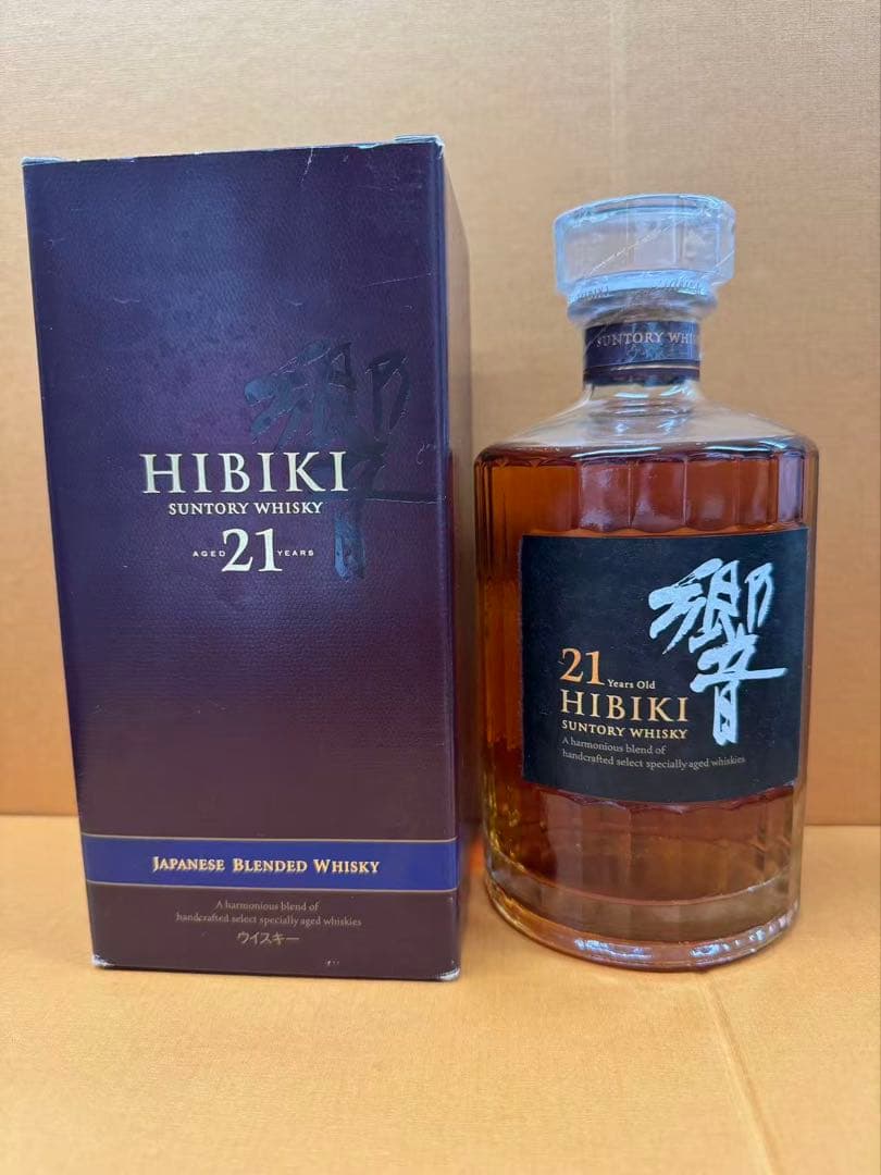 サントリー ウイスキー 響 21年 700ml 43度 箱付き　古酒 未開栓