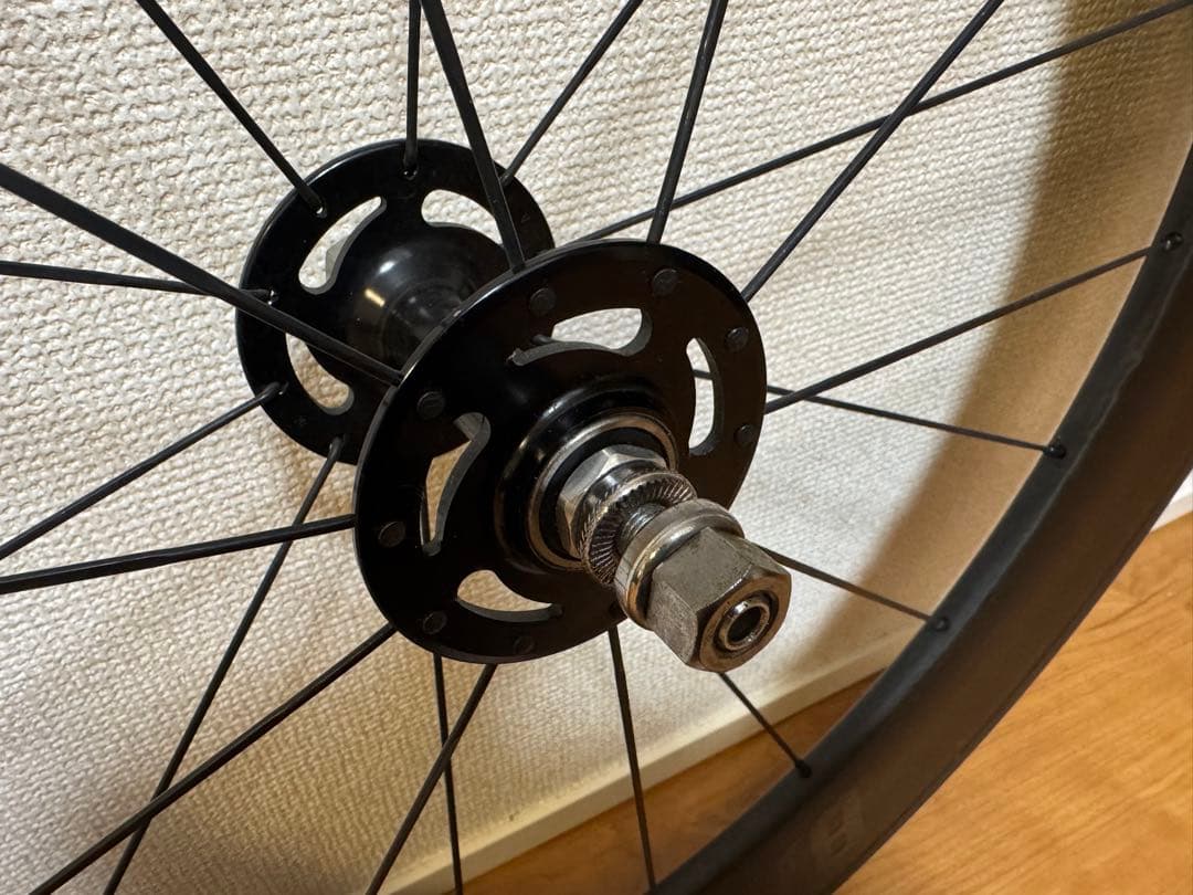 ブローチャーズ　BROTURES SHRED88 カーボンホイール　フロント