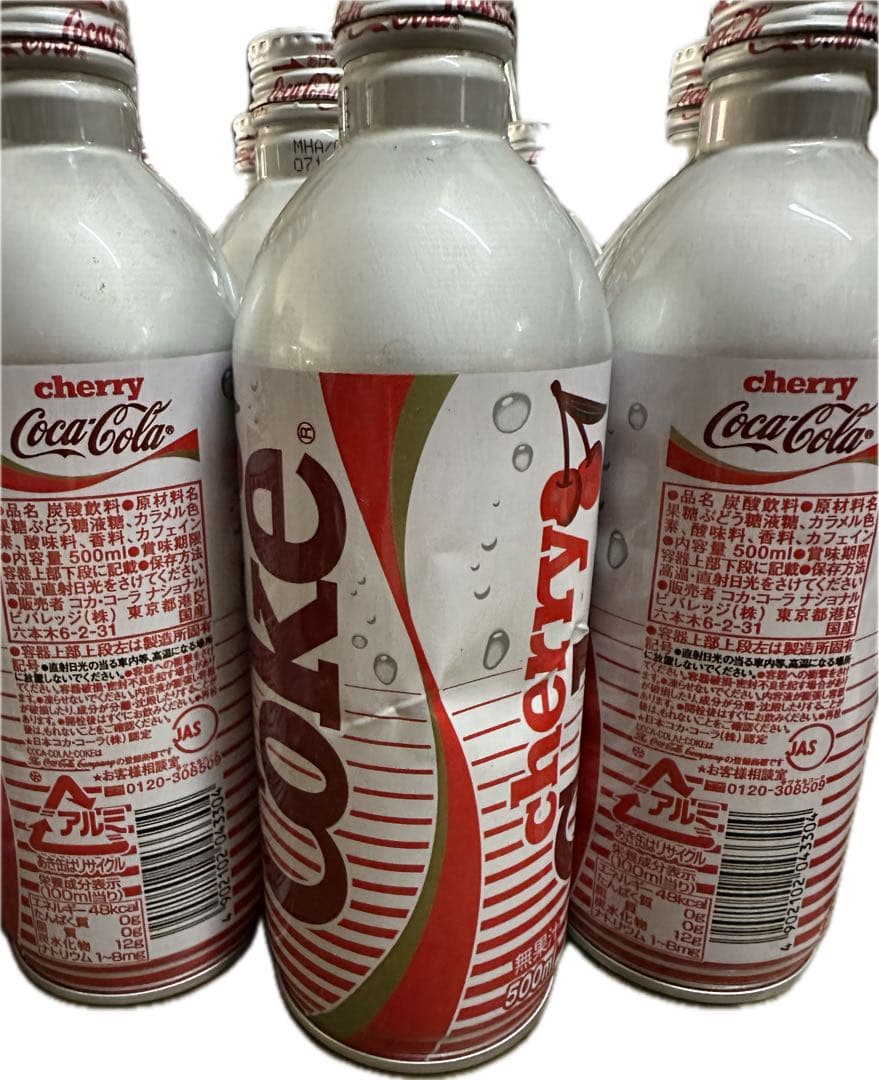 チェリーコークのボトル缶【空缶】23本とカートン+コカコーラボトル缶【空缶】
