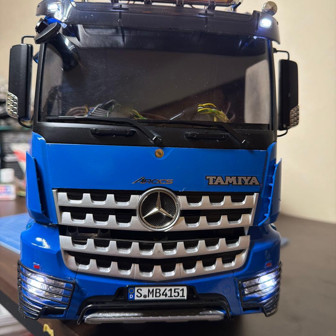 タミヤ　1／14トラック　アロクス4151 8X4ダンプ