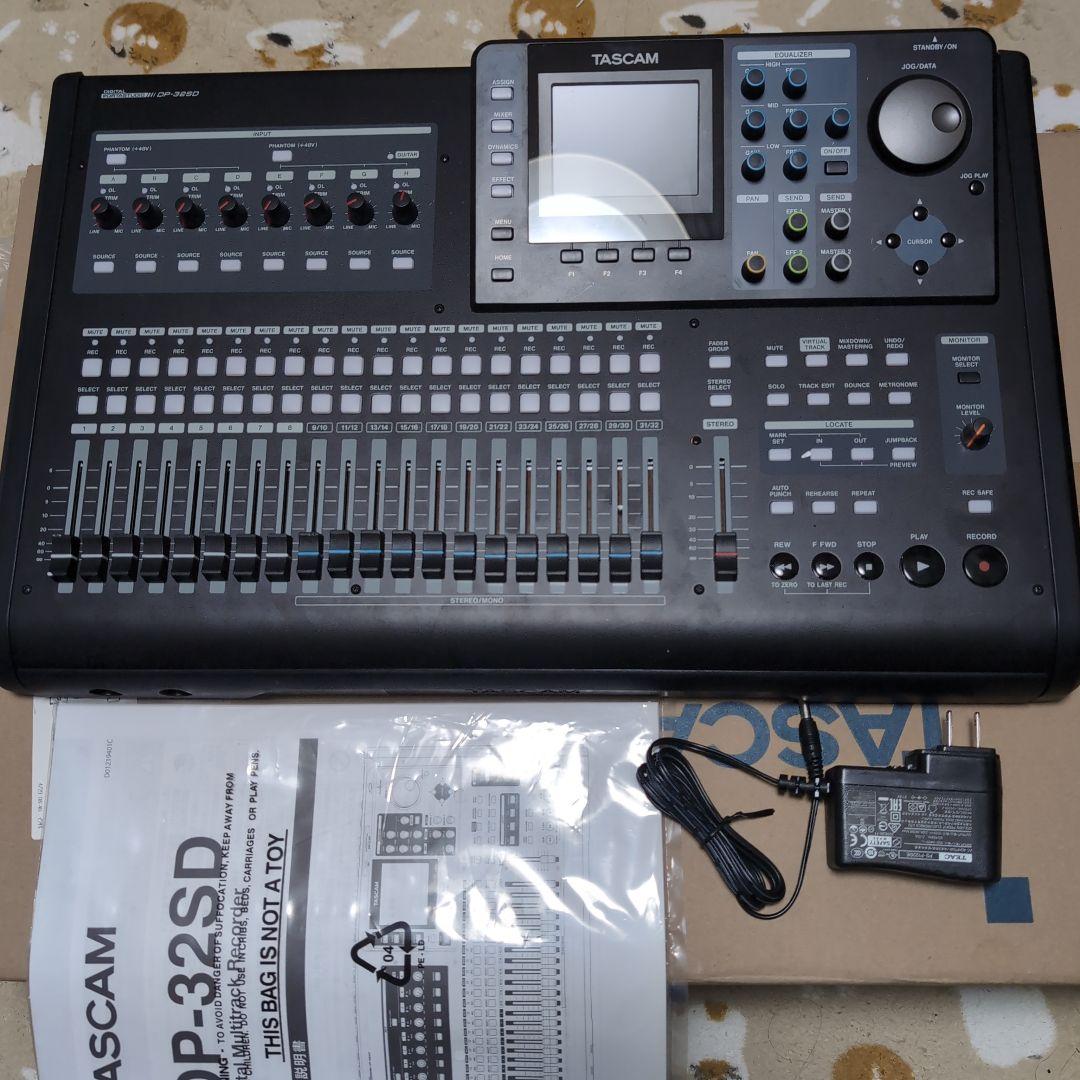 TASCAM32トラック SD/SDHCマルチトラックレコーダー DP-32SD