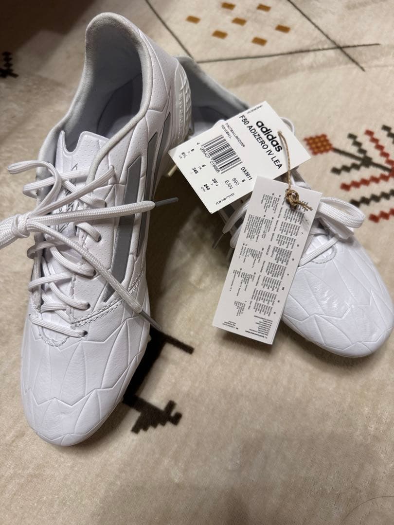 桃 桃　F50アディゼロ4FG 復刻版レザーモデル　日本未発売24.5cm