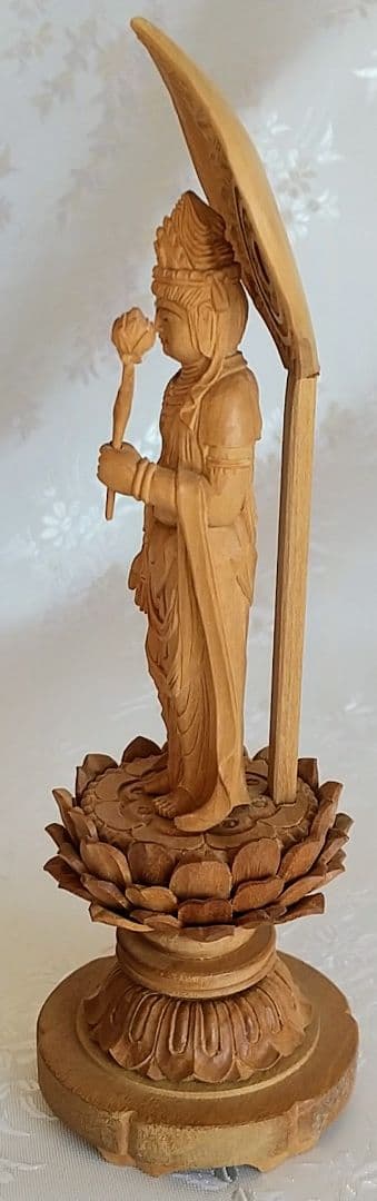 聖観音菩薩立像 観世音菩薩 2寸 厨子入り ◆白檀 木彫 仏像