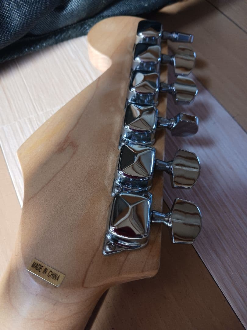 新品同様　ほぼ未使用　カバー　ピック　Legend エレキギター