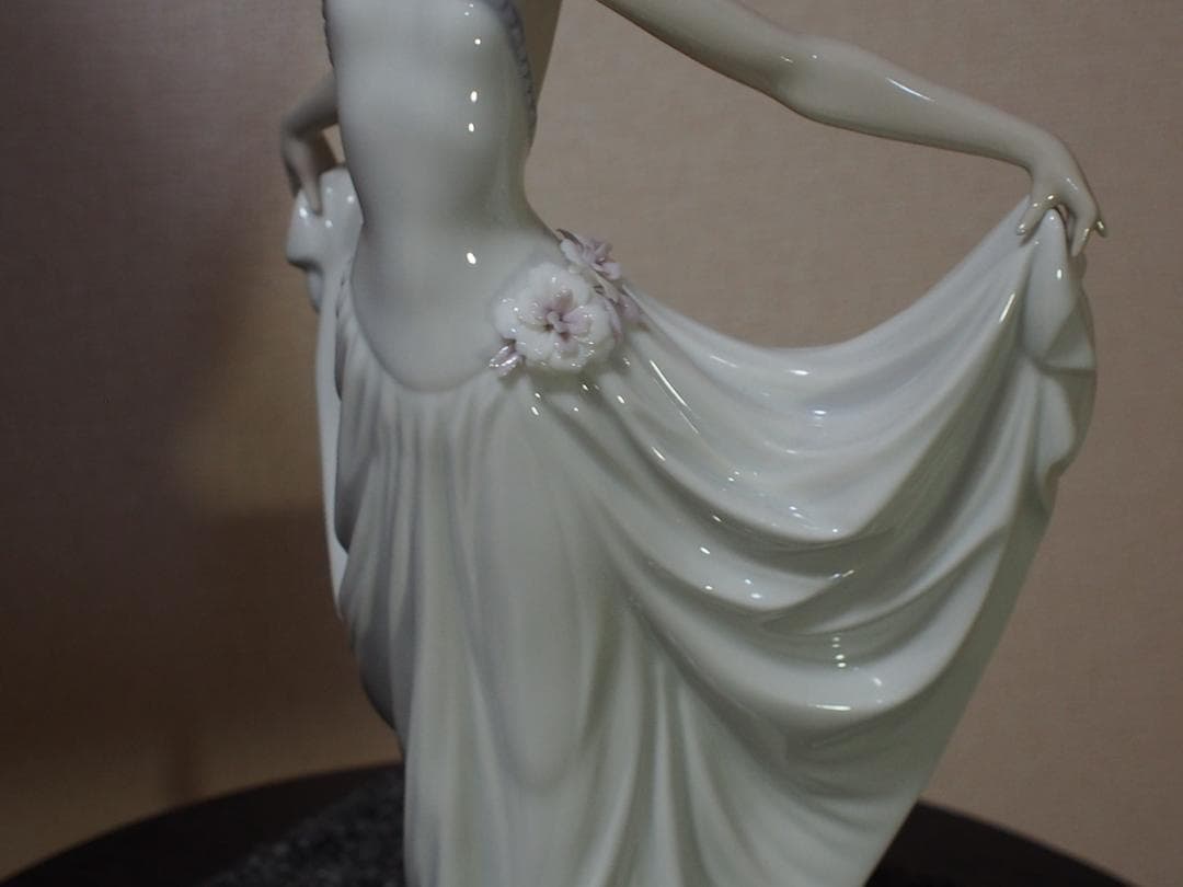 ◆LLADRO リヤドロ 踊る少女 スペシャルバージョン フィギュリン　美品