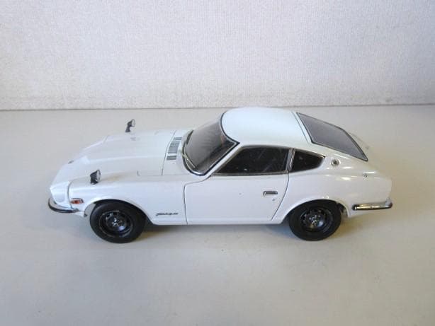 特価 EBBRO (1/24) ニッサン Fair Lady ZL S30
