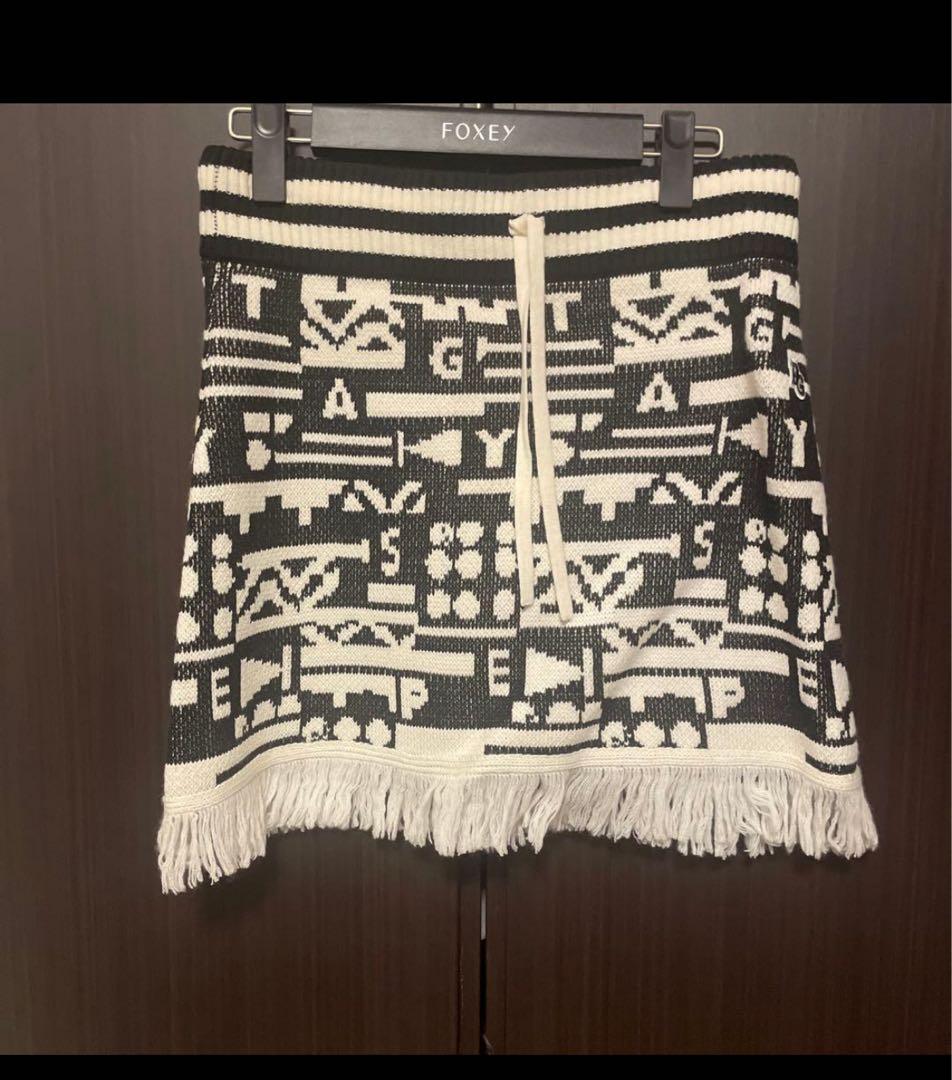 パーリーゲイツ　新品未使用　タグ付きフリンジ付き幾何学模様スカート
