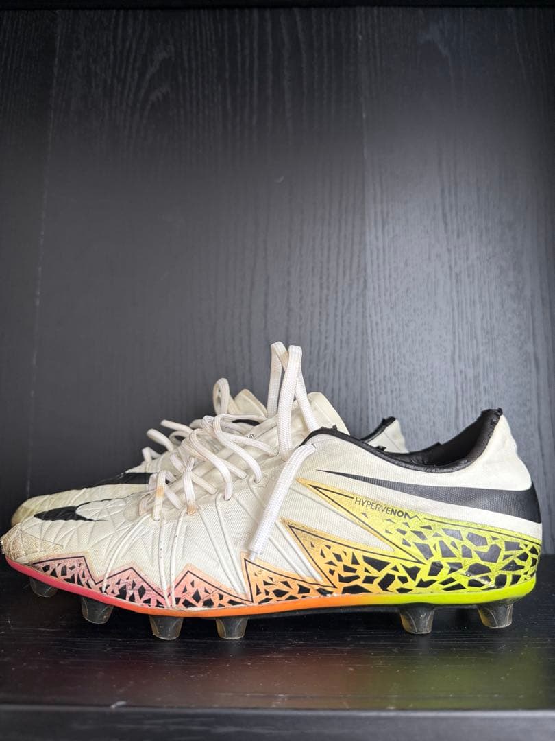 NIKE ハイパーヴェノムファントム2 HG-E