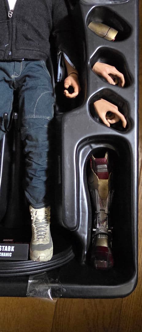 hottoys 『アイアンマン３』トニー・スターク（マンダリン邸襲撃版）