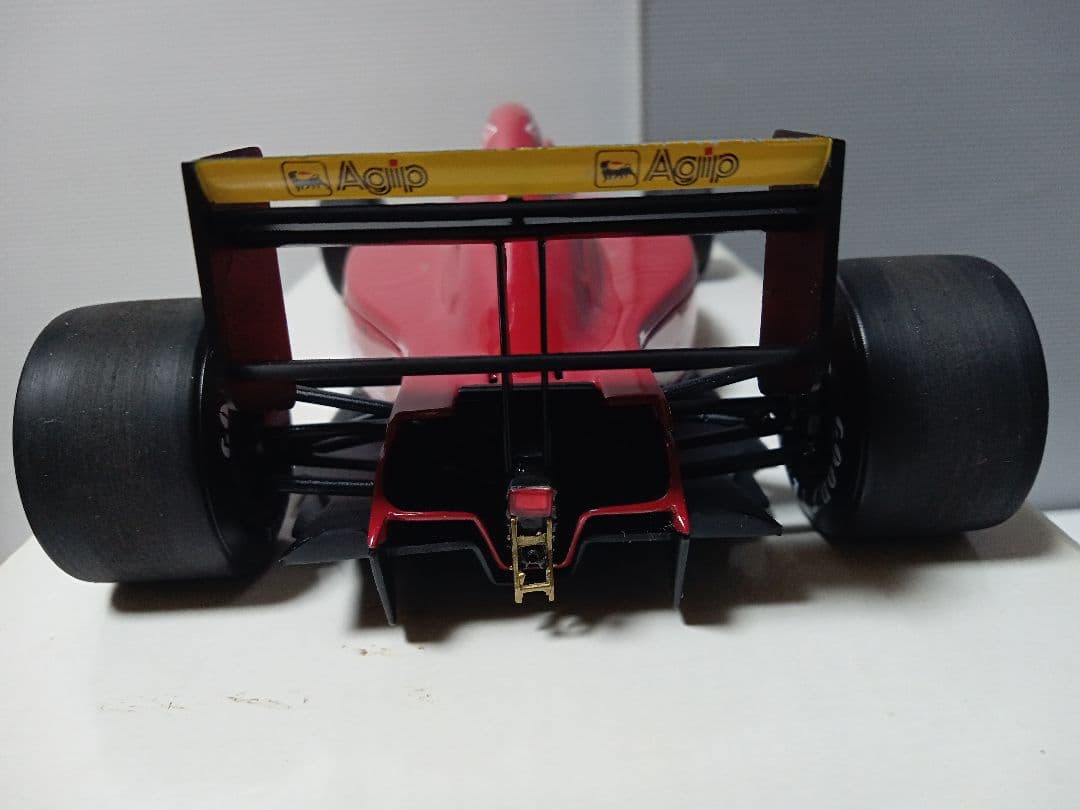 エグゾト1/18フェラーリ641/2マンセルフィギュア付