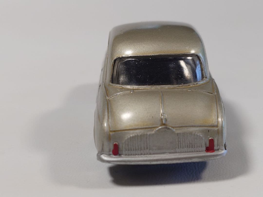 ミニカー BUBY art.1011 RENAULT DAUPHINE