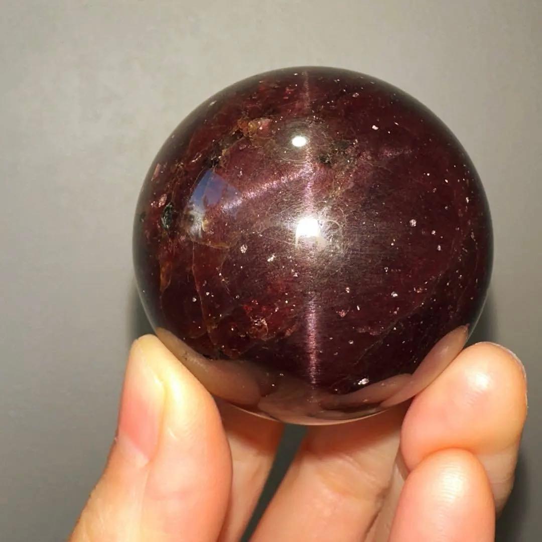 ガーネット　高品質　スフィア　4.3㎝　スターフラッシュ　高級　garnet