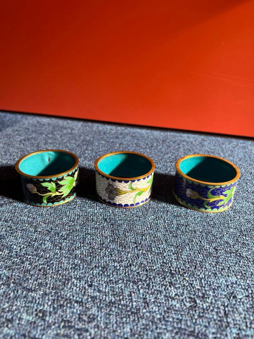 1487 中国　景泰藍　七宝　琺瑯　蓋置　3客　時代物