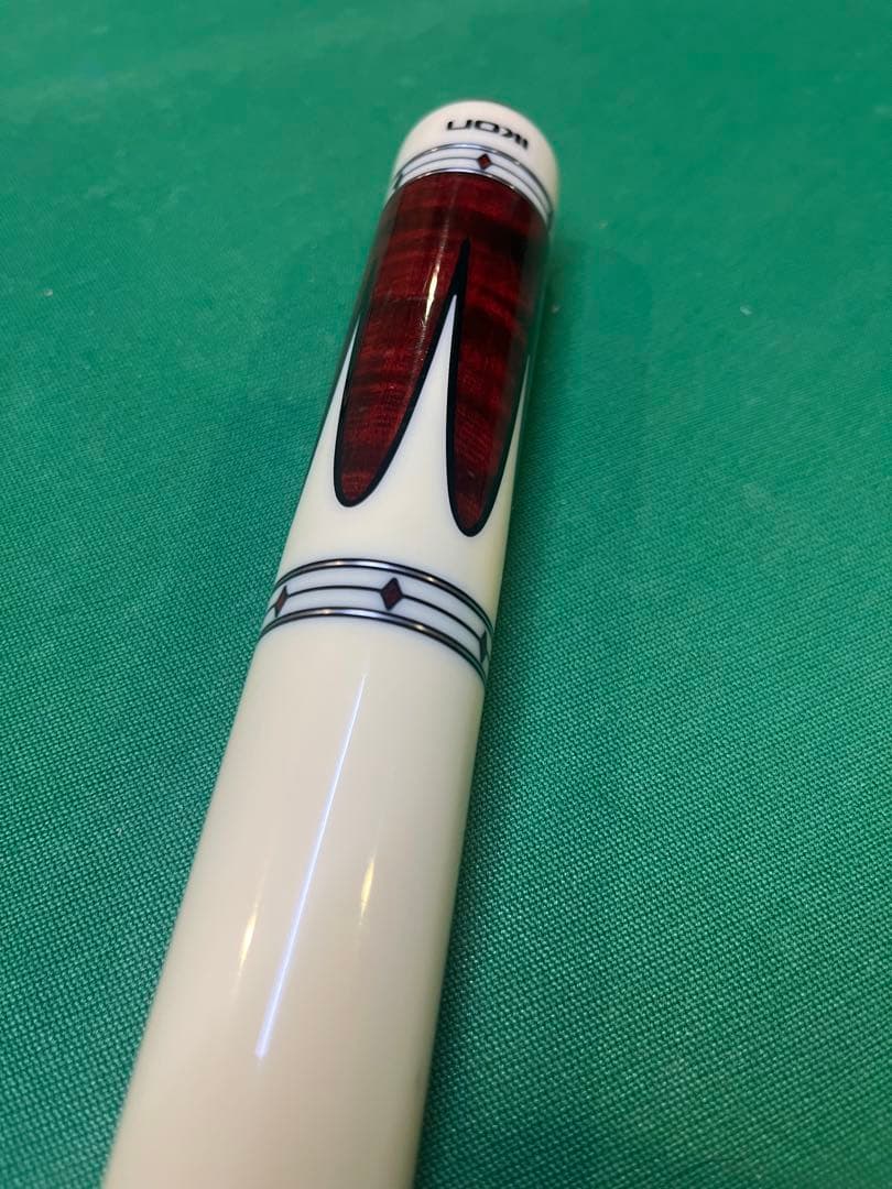 値下げ中！【Predator】プレデター ビリヤード キュー セット IKON3