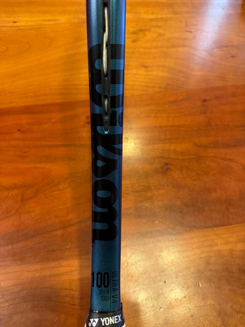 【SALE】ULTRA V4 100 テニスラケット ウィルソン　Wilson