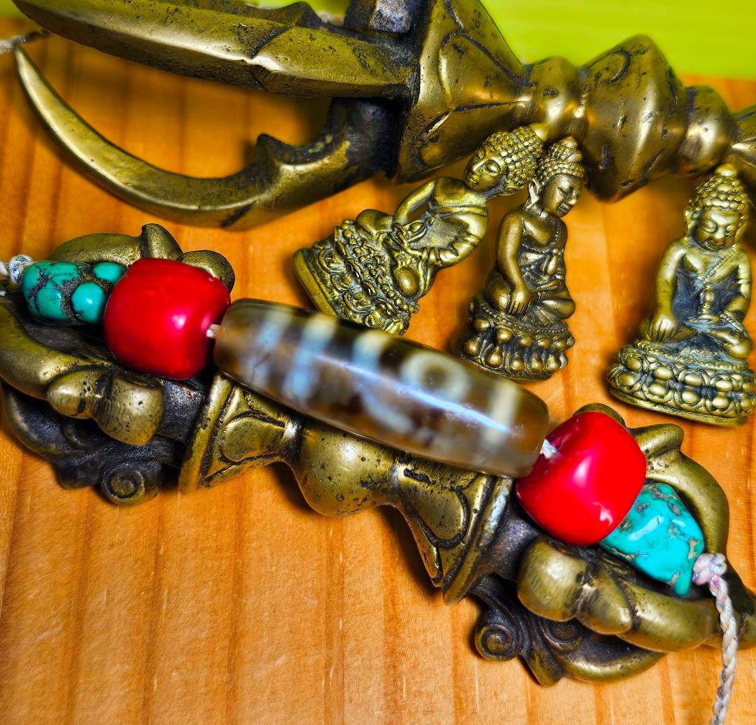 dZi beads(二眼) ネックレス